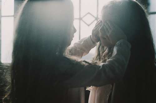 sittenlos:  Trust by Teresa Q 