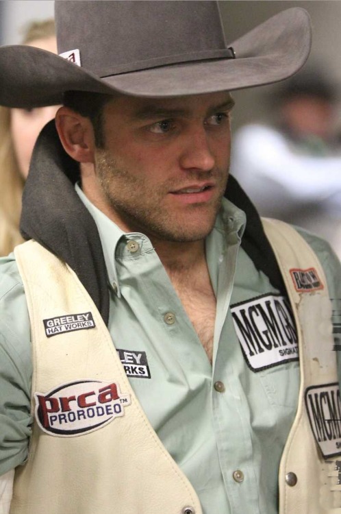 countryguytx:  oklahomoman:  Chest hair  Fucking hot. Damn I want one 