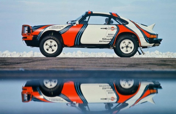 chromjuwelen:  Porsche 911: Off Road. Via Influx.