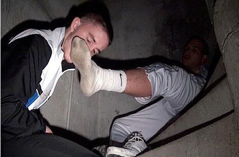 2stinklovers:i’m a total bitch for my man’s well used sox. the more they stink