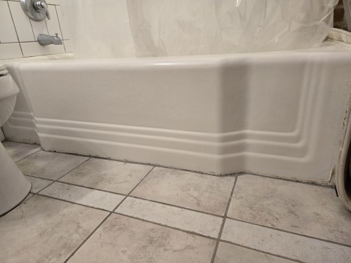 Oh Hey, I Have That Bathtub, But In White!