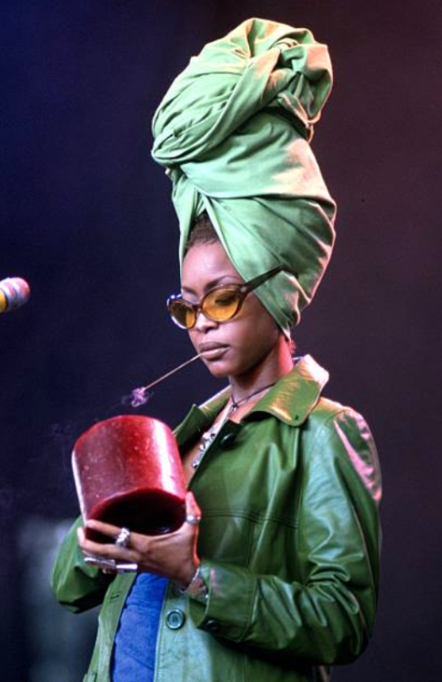 hailneaux: Erykah Badu during The Smoking Grooves Tour (1997)