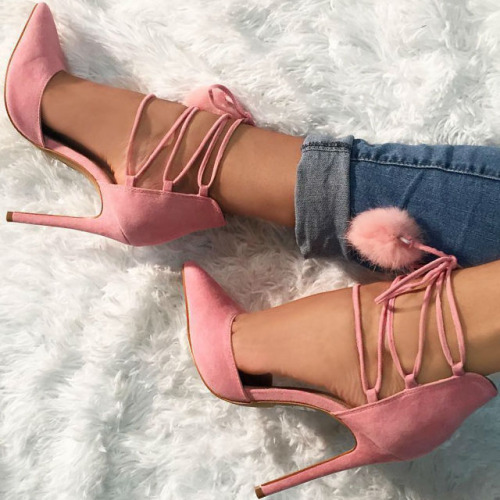 beautifulshoes:Beautiful Shoes TumblrMiss London ShoesFor Fans of Nylons & Upskirts: https://www