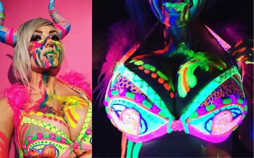 cosplay-queens:  jessicanigri via cosplay-queens A brand new video is up on my Channel!! :D LINK IM MY BIO!!