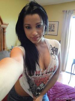 Abellaandersonpics:  Naughty Abella Anderson @ Http://Www.kloshari.com