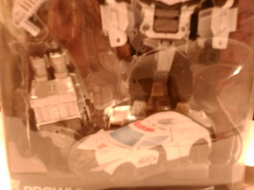 Hasbro borrowed CW Prowl for exhibition on Taiwan TFND forum gathering. goingloco look! 