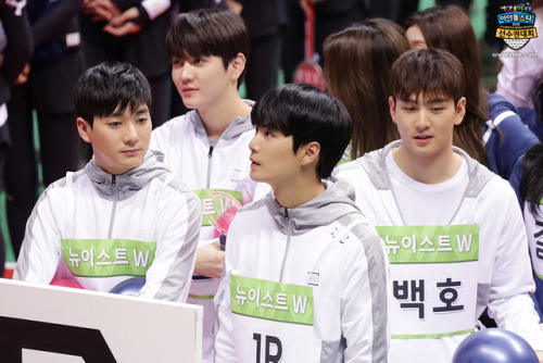 [PHOTOGALLERY] NU’EST W at 2018 ISAC: Opening &amp; Waiting on siteImgur [40P]Source: ISAC Official 