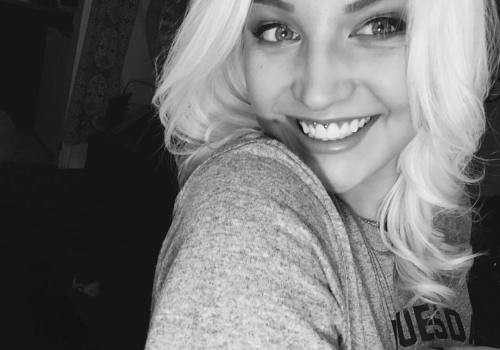 keepasecretslut:  the-inferno-within:  keepasecretslut:  toooooo much to smile about (✿◠‿◠)  UGH MY HEART💙💙💙  OH STAHP YOU’RE MAKING ME BLUSH 💞💞