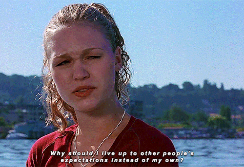 florawelch: Julia Stiles as Kat Stratford in 10 Things I Hate About You (1999) dir. Gil Junger