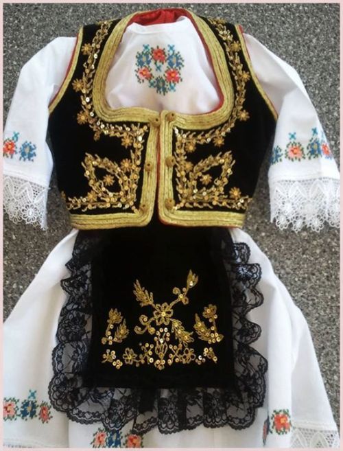 Serbian traditional dress  (click to enlarge)3-4. Serbian costume from Prizren, Metohija area, Kosov