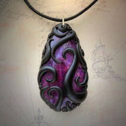 cthulhu-jewellery:  My latest Tentacled Necklaceshttp://www.cthulhujewellery.com