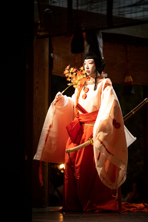 tanuki-kimono: Shirabyoshi (ancient female court dancers, who dressed in men outfits) representation