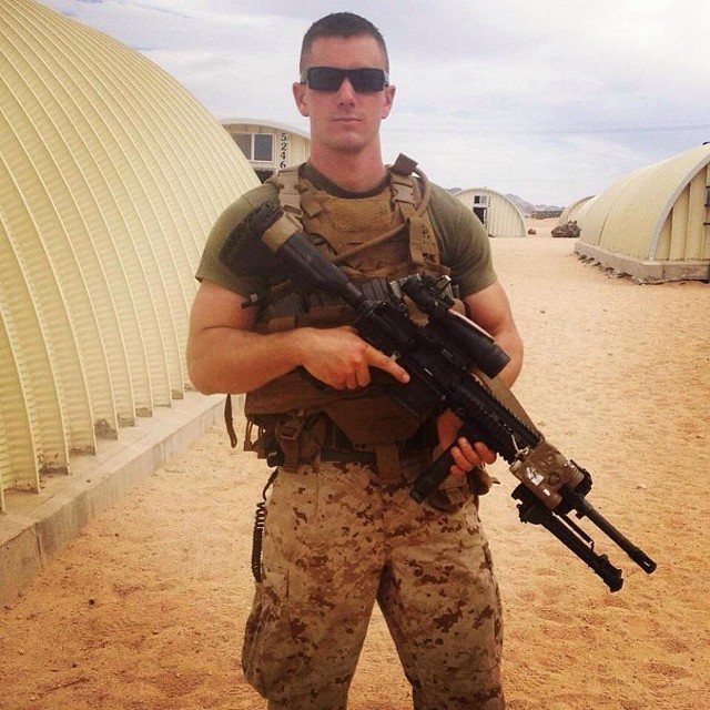militarymencollection:  Military Men