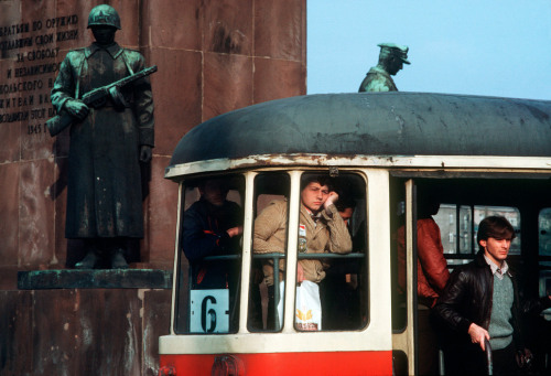 fotojournalismus: Poland, 1981. Photographs by Bruno Barbey