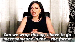 keybladesoras:  We last saw Emma Swan in the company of the dashing rapscallion Captain