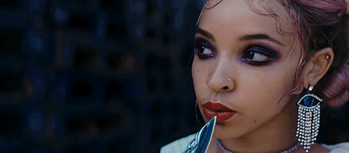 jupiterfly:I’m nothing like a girlfriend…
