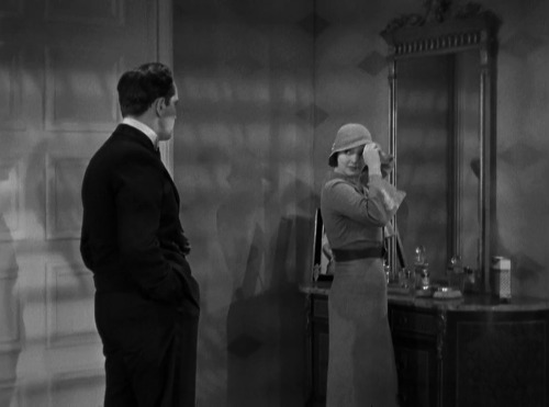 Sylvia Sydney looking over her shoulder in Merrily We Go to Hell (1932) just cuz.