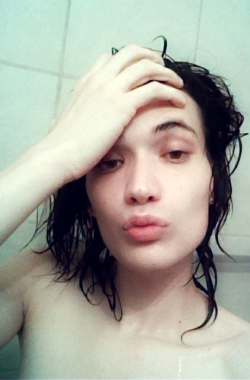 fluxieq:  Scrap after shower pic I didn’t upload from the other day~ I look silly 