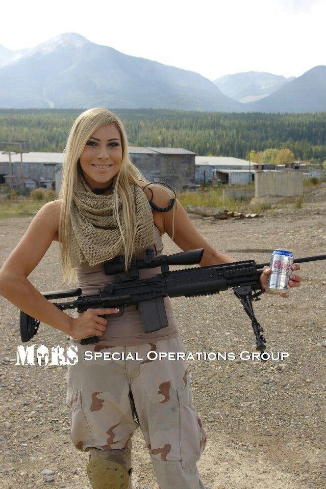 girlandguns:  Girl With Gun  follow me at : http://girlandguns.tumblr.com/