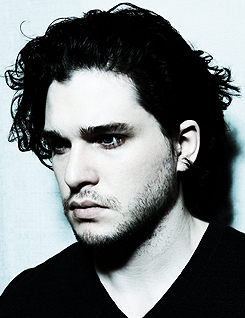 frankreich:The Stark Siblings minus Rickon in Empire Magazine (May 2013)Harington: It is a tribute t