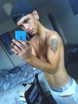 Gay guys take pictures himself