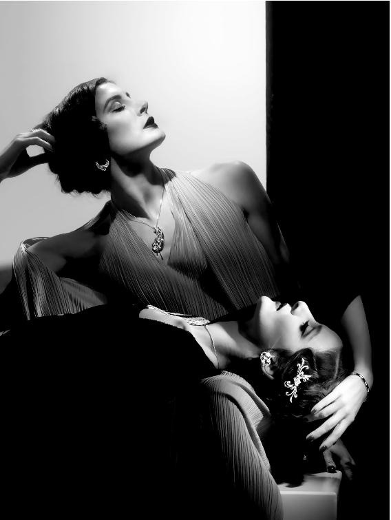 soyouthinkyoucansee:  Catherine Baba Vogue ’30s  