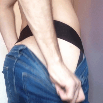 itsallaboutthecheeks: gif making My cakes are like his. I hope we both can get some gorgeous big coc