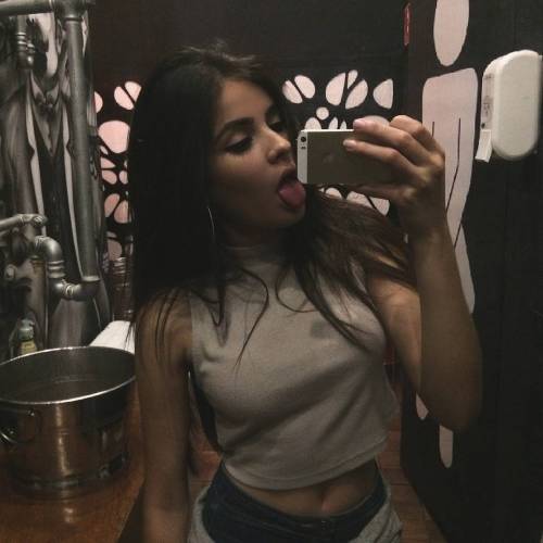 http://streetgrl.tumblr.com/post/155684898637