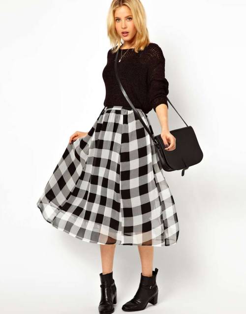 looking-pretty-in-prints: ASOS Midi Skirt in Check PrintSee what’s on sale from ASOS on Wanter