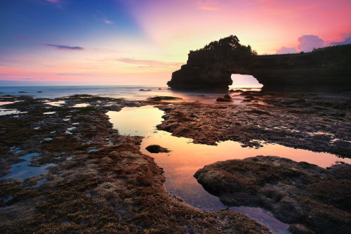 Wonderful sunset at Batu Bolong, Bali, Indonesia For the chance to win an amazing VIlla in Bali? Joi