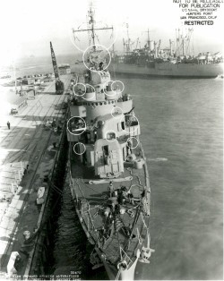 lex-for-lexington:  USS Bache (DD-470). 16 January 1945 in San Francisco.(Source)