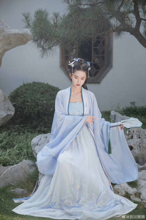 Chinese hanfu by 北川婠婠