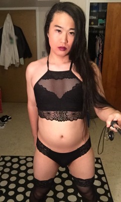 sabrinaoki:Not your average submissive sissy here. Where are my bitch boys?