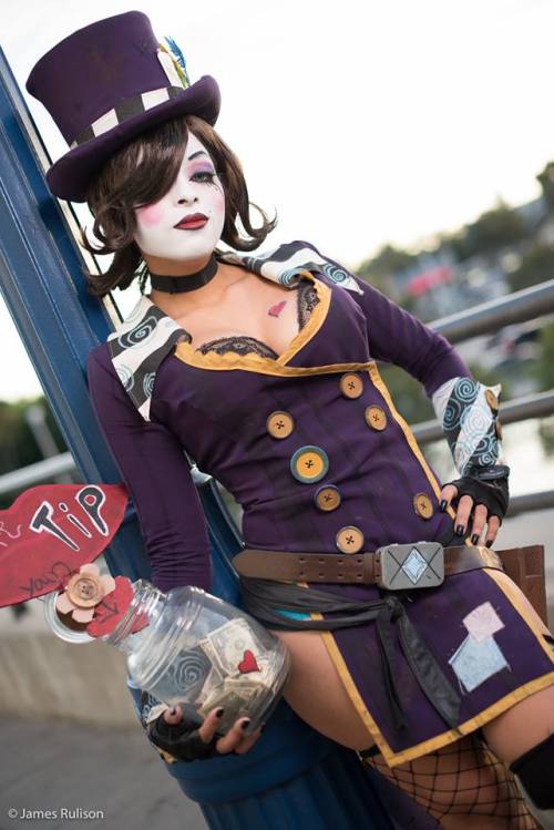 kamikame-cosplay:    Photographer: Rulison PhotographyMad Moxxi: Enasni Volz  (interview with her by me)  LBCC 2015  “You know, you’re not like the others – I can throw out a saucy innuendo and an animal noise at these goons and they’re putty