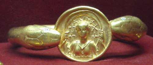 lost-in-centuries-long-gone: Gold armlet, weighing 610 g., with Diana - from Pompeii - Naples A