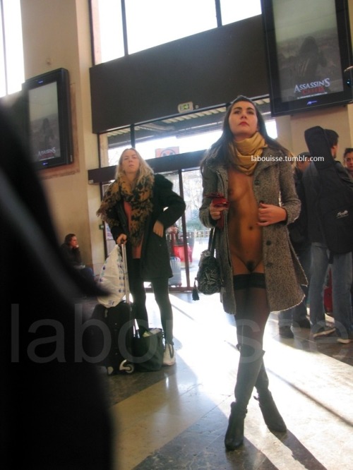 Sex labouisse:Gare 2/3 (21/01/2017)  ( exhib pictures