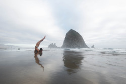 camleeyoga:  This life we live is incredible Sirsa Padasana | Head To Foot PoseCannon Beach | Oregon | USA 