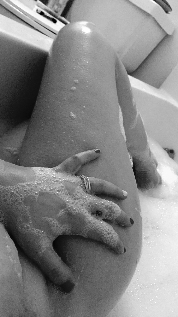miss-loo-hoo:  Sent to my hubby, Bath time is my time. Although I do love to share