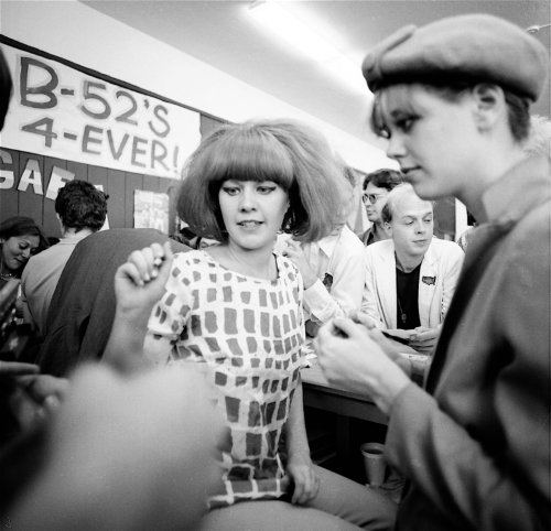 ladiesofthe70s:Kate Pierson and Cindy Wilson of The B-52’s