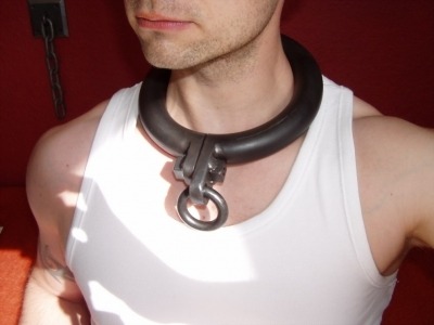 Porn depravpig:  HEAVY METAL COLLARS  photos