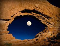 thenewenlightenmentage:  Dragon’s Eye Arches National Park Image Credit: Lynn Sessions 
