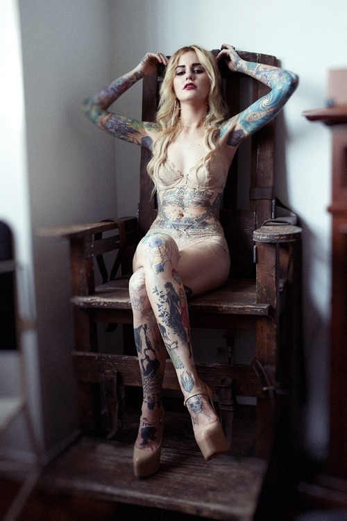 itsall1nk:  More Hot Tattoo Girls athttp://hot-tattoo-girls.blogspot.com 