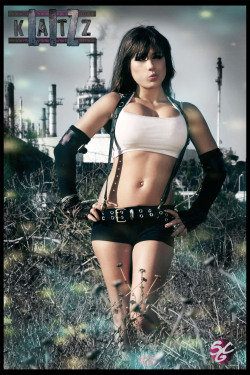 thegameisalife:  Tifa posando para todos. Tifa posing to all of us. 