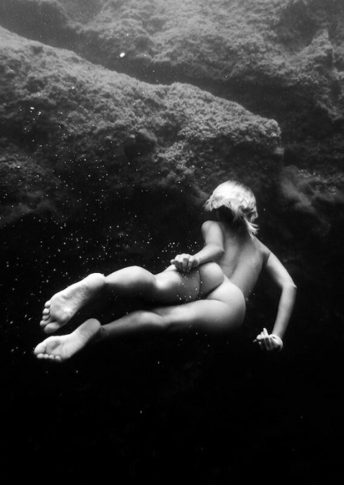 XXX elodiedreams:Kate Bellm - Underwaterworld photo