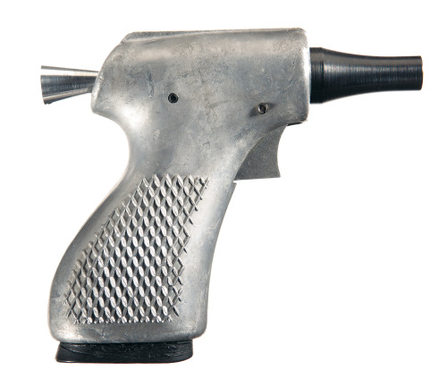 peashooter85:The CIA Deer Gun,During World War II the Office of Strategic Services introduced the FP