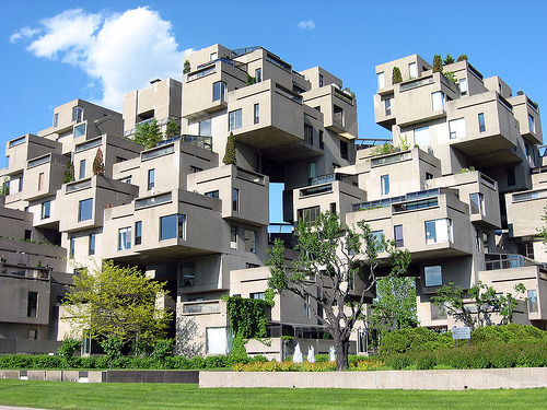 enochliew:  A flat in Habitat ‘67 by Maria Rosa Di Ioia The housing complex designed