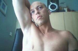 25 posts! Just thort I would say hello,this is me :)