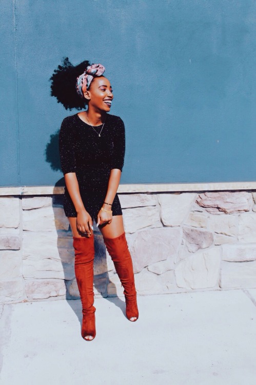 madredenutrias:blackfashion:Thigh highs and smiles. Xoxoyingyang.tumblr.comIg; hailblvckI want these