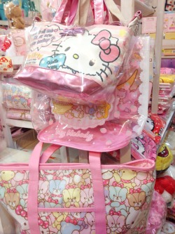 Hello Kitty Royalty