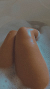 ohorangie:After crazily busy days and inspired by @doctorshelf’s Theme Thursday, I decided to pamper myself with a long bubble bath and glass of wine. ko-fi | OF